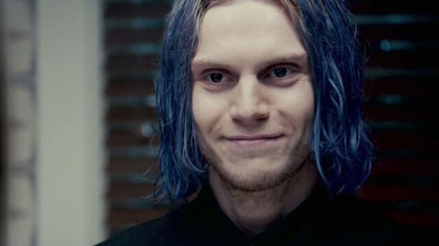 Le migliori curiositÃ  su carriera e vita privata di Evan Peters, attore protagonista di American Horror Story: dagli hobby agli amori.