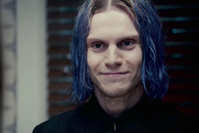 Le migliori curiosità su carriera e vita privata di Evan Peters, attore protagonista di American Horror Story: dagli hobby agli amori.