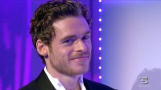 Richard Madden: Il volto di Cosimo de' Medici a C'è Posta Per Te (GALLERY)