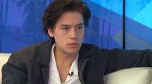 Cole Sprouse - Jughead Jones - Riverdale - Ben - Friends