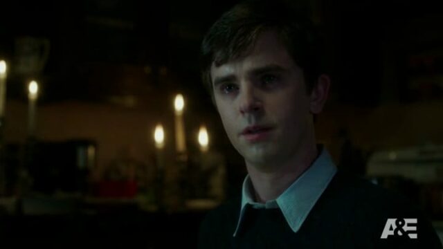 Norman - Freddie Highmore - Bates Motel 5