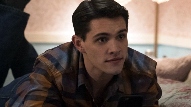 Riverdale: Casey Cott regular nella seconda stagione della serie TV