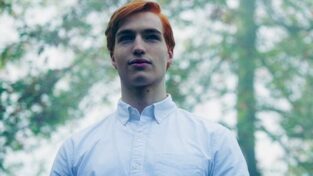 Riverdale 2: Cosa ci fa Trevor Stines (Jason) sul set della seconda stagione?