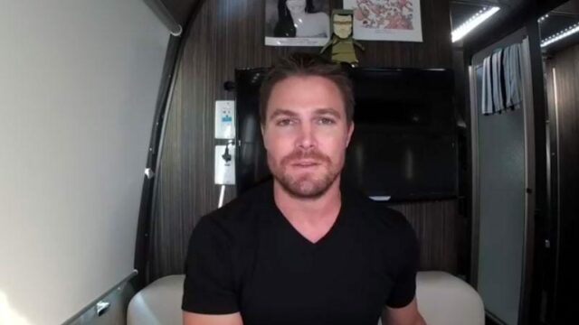 stephen amell arrow uragano harvey