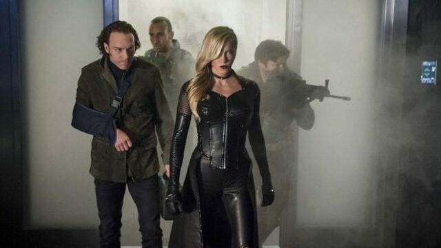 Arrow 6x01 still e anticipazioni: Black Canary vs Black Siren (FOTO) arrow 6