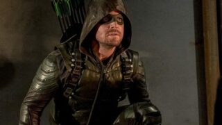 Arrow 6x07 still, promo e anticipazioni: Oliver Queen di nuovo Green Arrow