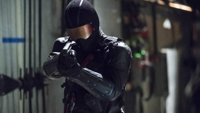 Arrow 6x05: promo, sinossi e still con il ritorno di Deathsttoke e Vigilante