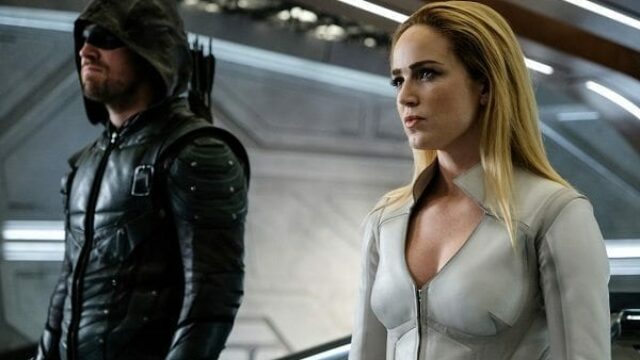 Arrow Legends of Tomorrow 3x08: anticipazioni e foto Crisis on Earth-X parte 4