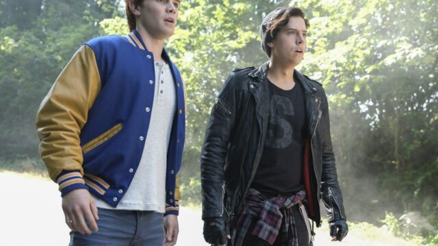 Riverdale 2x06 Archie e Jughead l'uno contro l'altro FOTO e anticipazioni