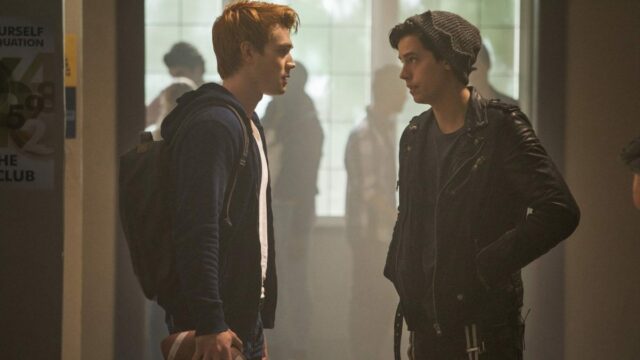 Riverdale 2x07: Il test di Black Hood, Archie e Jughead alle strette (FOTO)