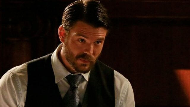 10 uomini hot, Charlie Weber