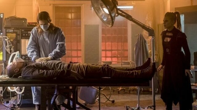 The Flash finale di metà stagione: Natale a Central City