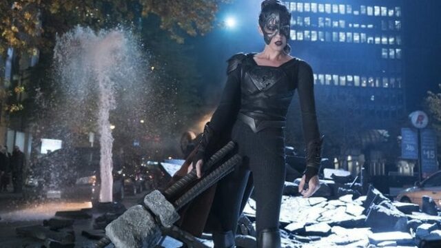 supergirl, supergirl 3, 3x09, anticipazioni, spoiler, sinossi, trama, still, foto, reign costume Supergirl 3 Reign: arriva un personaggio connesso alla Worldkiller