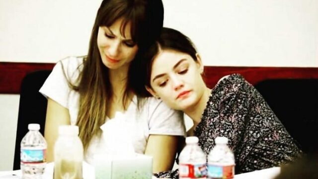 Lucy Hale e Troian Bellisario