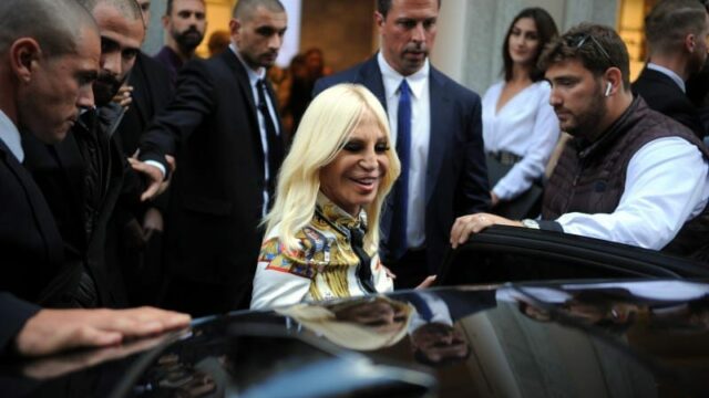 American Crime Story 2 Donatella Versace