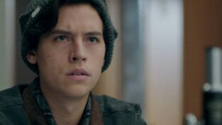 Jughead di Riverdale è il vero Black Hood? La teoria che lo proverebbe