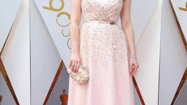 Oscar 2018 look - Elisabeth Moss