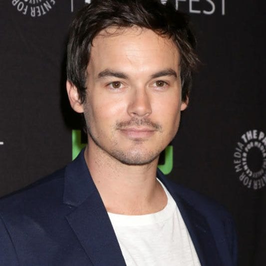 Reboot Roswell cast e attori - Tyler Blackburn è Alex