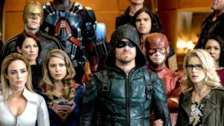 Arrow e The Flash pausa: programmazione americana e italiana DC