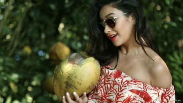 Shay Mitchell viaggi