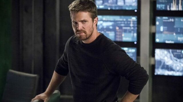 Programmazione italiana Arrowverse in pausa: ecco quando tornano Arrow 6 finale: gli autori anticipano un grande e sconvolgente cliffhanger