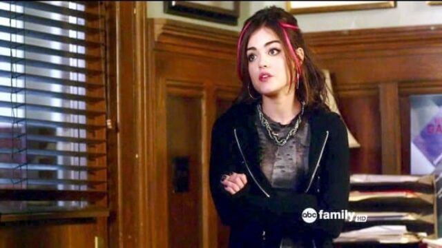 Lucy Hale capelli - Capelli rosa pretty little liars