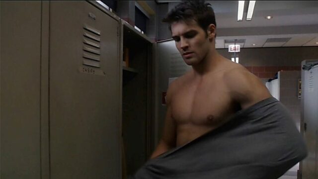 Steven R McQueen fisico