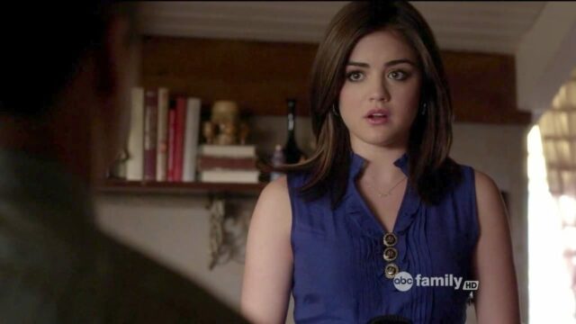 Lucy Hale capelli: taglio serio pretty little liars