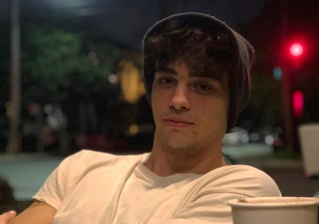 Noah Centineo età altezza fidanzata Instagram curiosità su Peter Kavinsky
