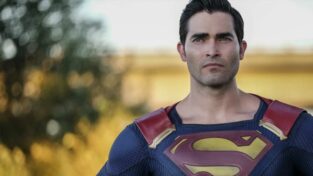 Crossover Arrow Flash Supergirl: torna Superman e non è da solo