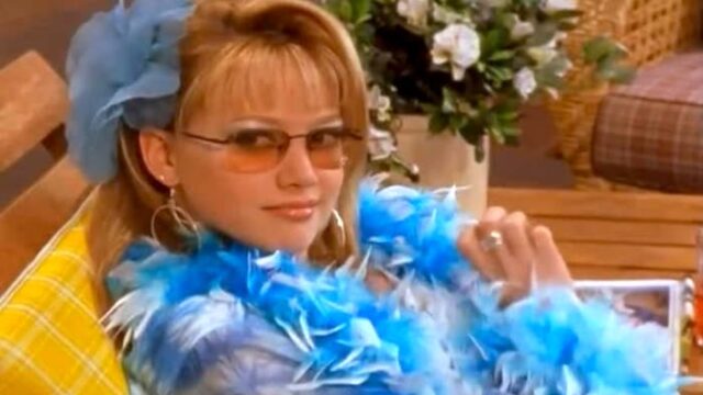 Lizzie McGuire: i migliori outfit del personaggio interpretato dalla famosa Hilary Duff nell'iconica serie TV della Disney