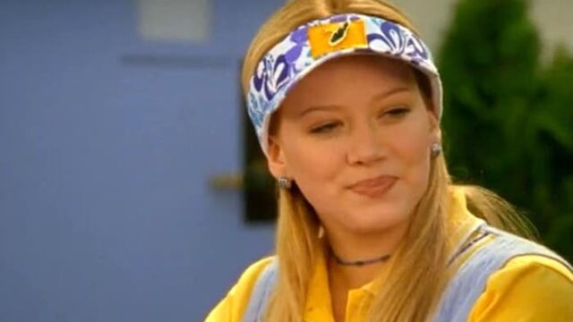 Lizzie McGuire: i migliori outfit del personaggio interpretato dalla famosa Hilary Duff nell'iconica serie TV della Disney