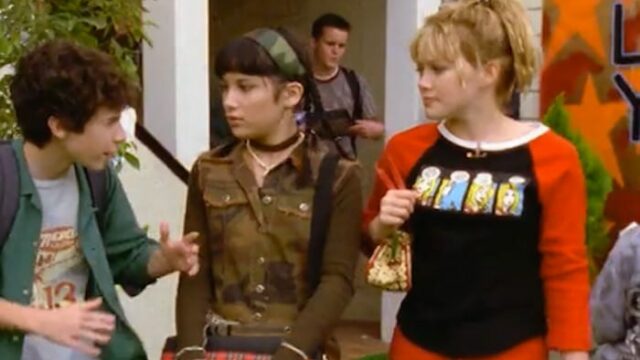 Lizzie McGuire: i migliori outfit del personaggio interpretato dalla famosa Hilary Duff nell'iconica serie TV della Disney