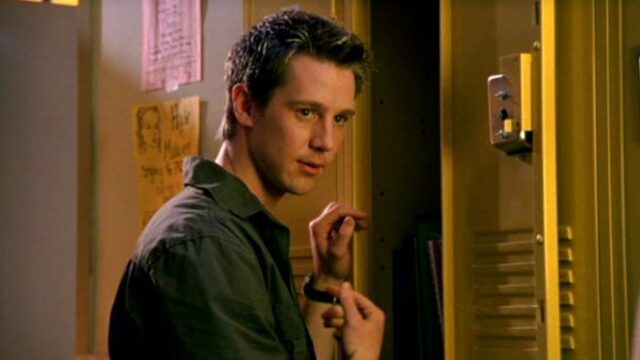 Ecco a voi i 10 motivi per cui amiamo Logan Echolls di Jason Dohring in Veronica Mars e non vediamo l'ora del suo ritorno!