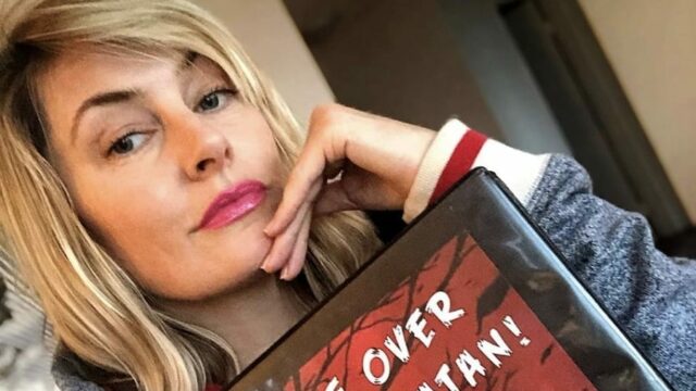 Madchen Amick crossover Riverdale Sabrina copertina