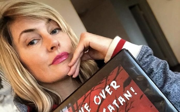 Madchen Amick crossover Riverdale Sabrina copertina