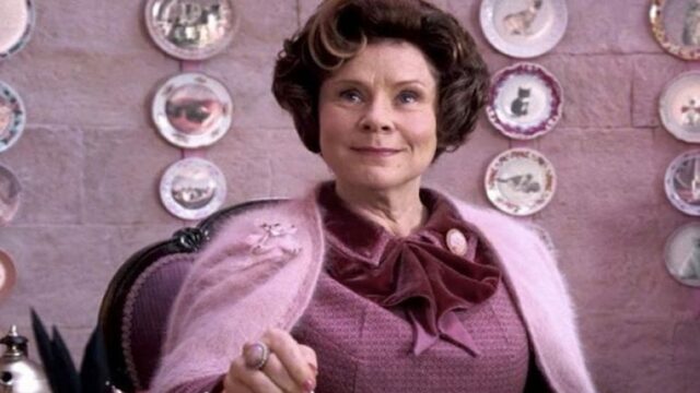 Imelda Staunton The Crown 5 Regina Elisabetta II