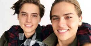 cole dylan sprouse ritrovano abbraccio los angeles