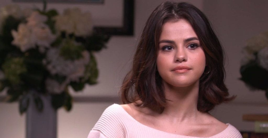 selena gomez critica facebook disinformazione covid vaccini twitter