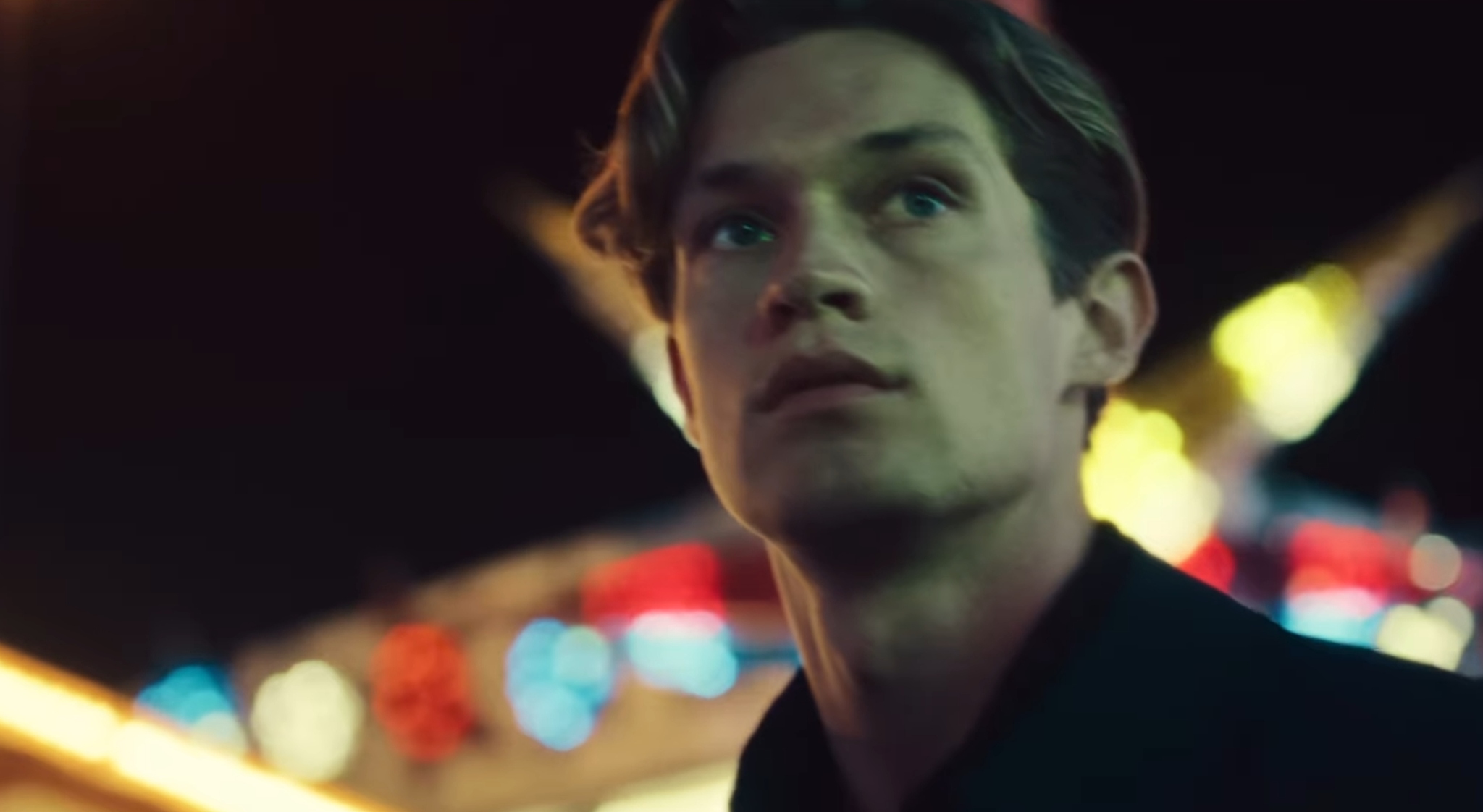 Damian Hardung è un vampiro nella nuova serie Love Sucks