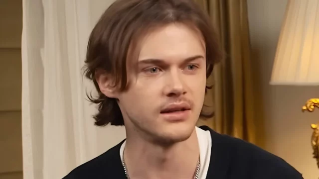 chi è Christopher Briney