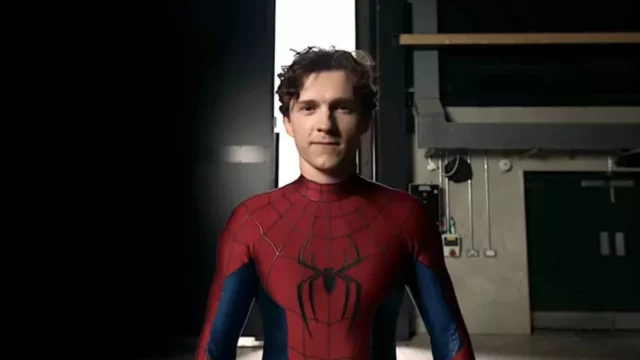 Tom Holland svela un disgustoso retroscena sul costume da Spider-Man