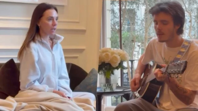 Victoria Beckham canta con il figlio Viva Forever delle Spice Girls