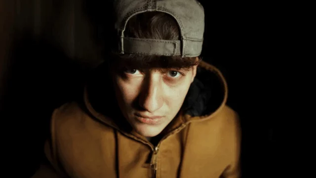 Vybes torna con “Facevo per tre”